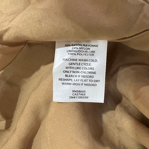 Something Navy Tan Praline Pleated Shorts Size 10 New - Picture 11 of 14